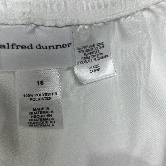 Alfred Dunner Women's White Classic Pull On Straight Leg Trouser Pants Size 16 - Picture 4 of 4